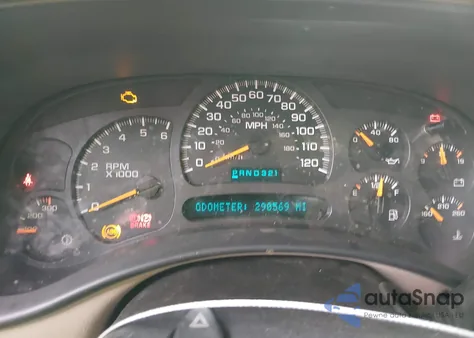 2004 Chevrolet Silverado 2500Hd Ls z USA, uszkodzony, nr VIN 1GCHK23U94F181772